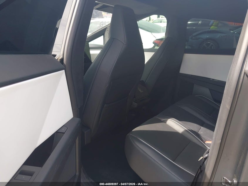 2025 Tesla Cybertruck All-Wheel Drive VIN: 7G2CEHED4SA058605 Lot: 44809397