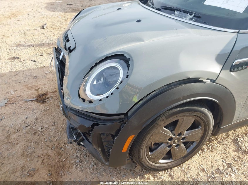 2022 Mini Hardtop Cooper S VIN: WMW53DH04N2S40413 Lot: 44809423