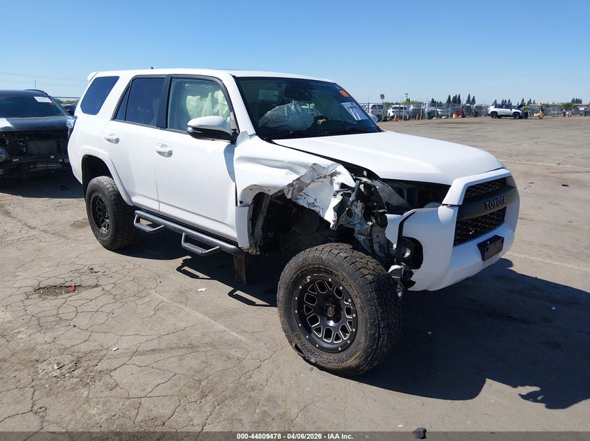 Vin: jtebu5jr4g5348478, lot: 45306746, toyota 4runner sr5 premium 2016 img_1