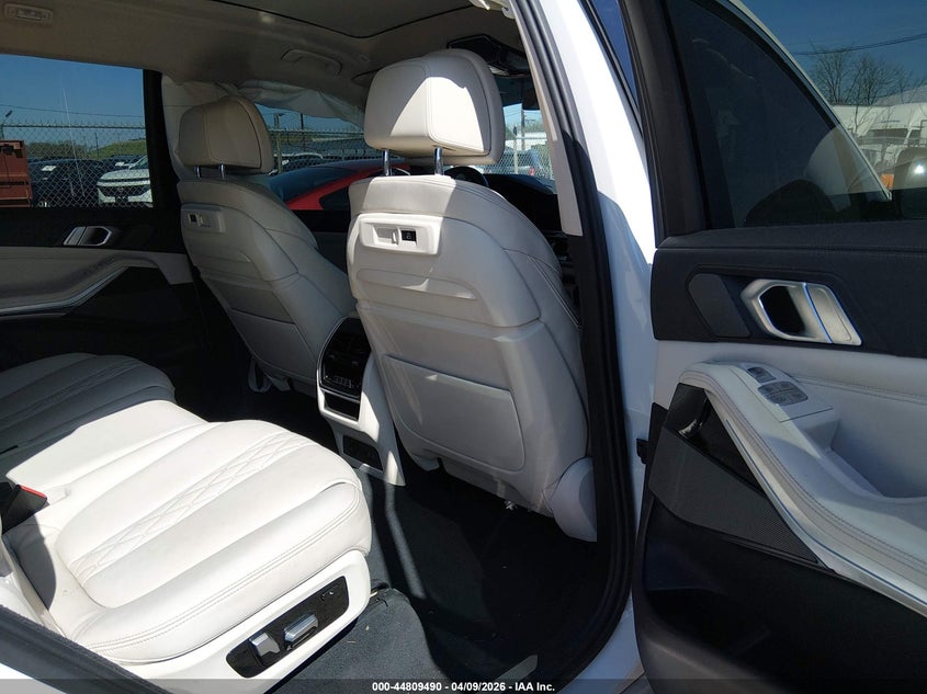 2021 BMW X7 xDrive40I VIN: 5UXCW2C07M9D82789 Lot: 44809490