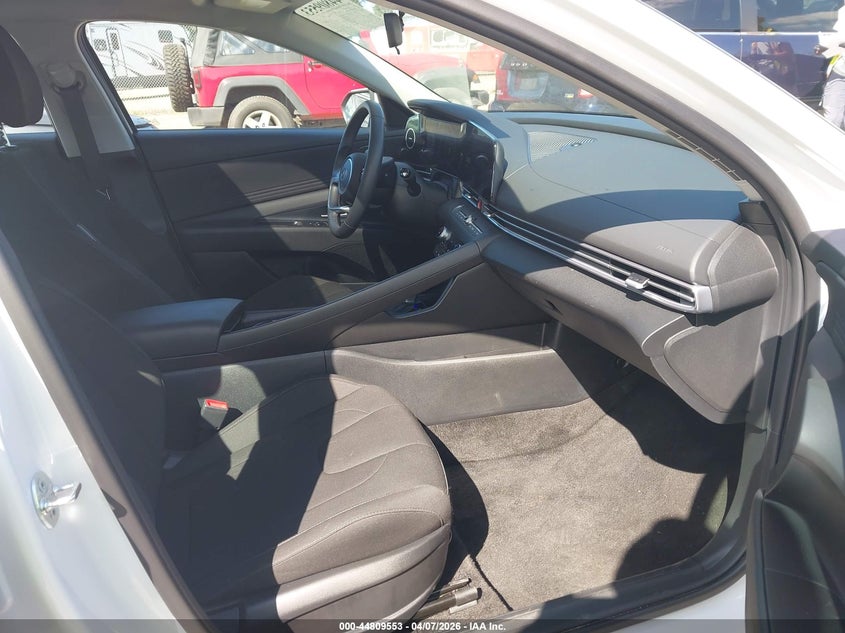 2025 Hyundai Elantra Sel Convenience