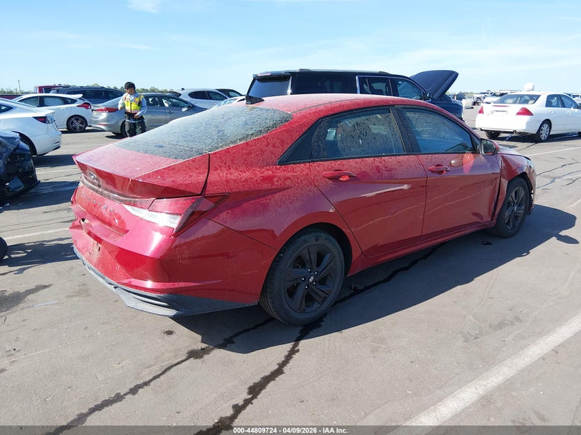 2022 Hyundai Elantra Sel