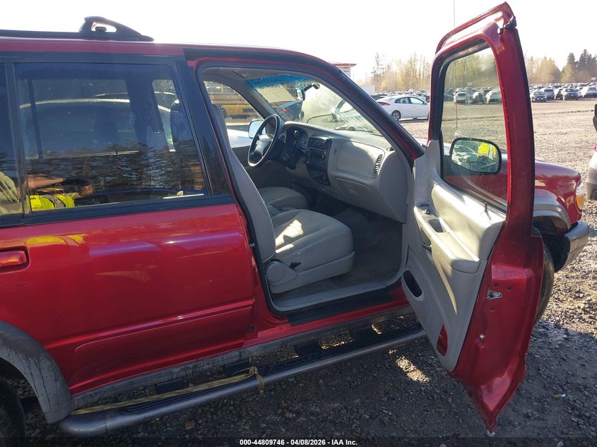 2000 Ford Explorer Xls