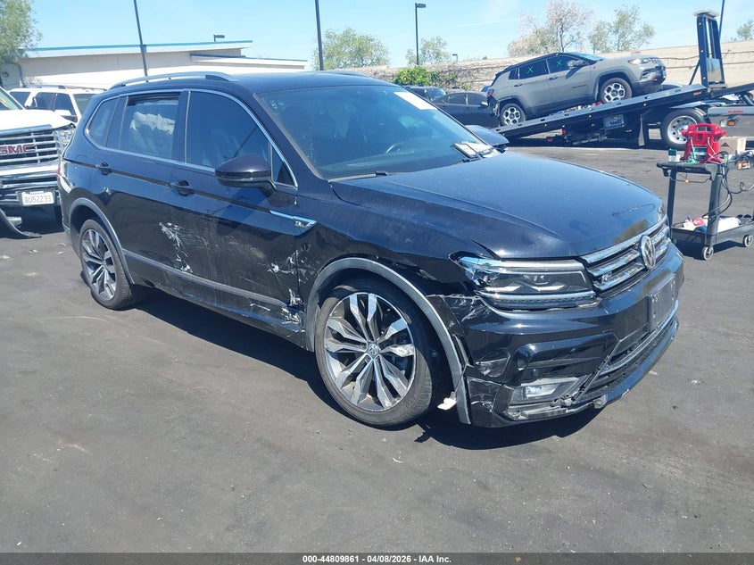 VOLKSWAGEN TIGUAN 2019. Lot# 44809861. VIN 3VV4B7AX0KM187998. Photo 1