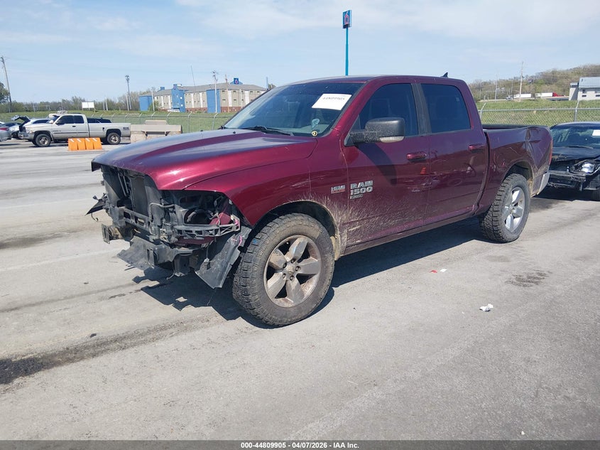1C6RR7LT8KS558754 2019 Ram 1500 5.7 Ram Classic Big Horn 4X4 5'7 Box red