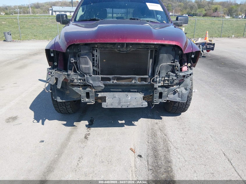 1C6RR7LT8KS558754 2019 Ram 1500 5.7 Ram Classic Big Horn 4X4 5'7 Box red