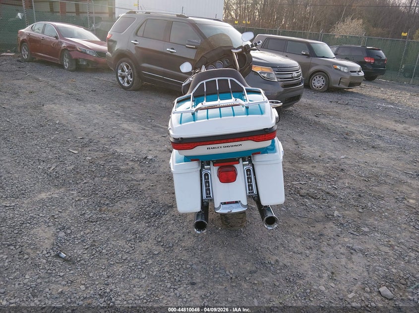 2017 Harley-Davidson Flhtcu Ultra Classic Electra Gld VIN: 1HD1FCC12HB601112 Lot: 44810046