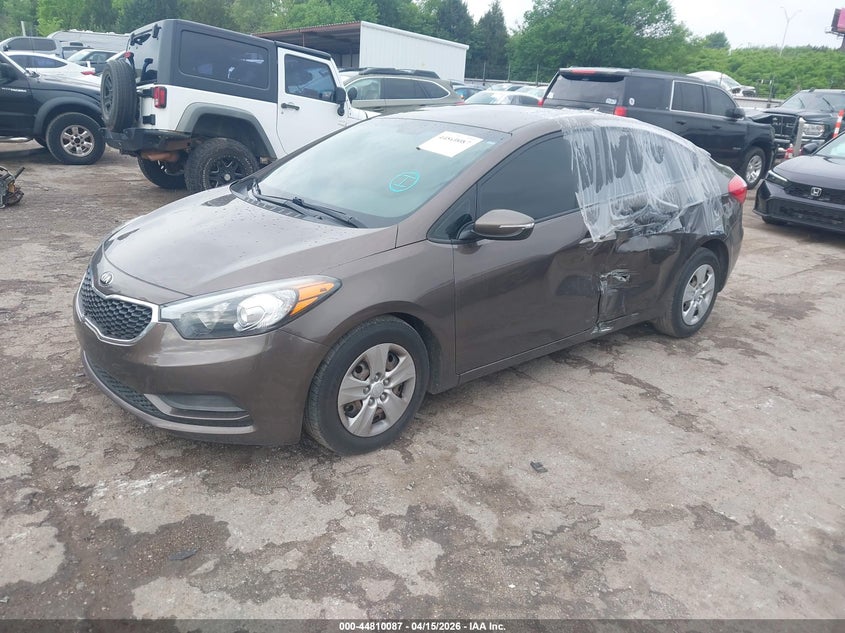 Vin: knafx4a62f5303578, lot: 45307355, kia forte lx 20152