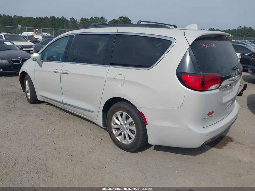 Vin: 2c4rc1bg5hr739350, lot: 45307436, chrysler pacifica touring-l 20173