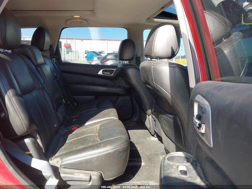 2017 Nissan Pathfinder 3.5 Platinum red Lot 111044810328 Vin 5N1DR2MMXHC602085