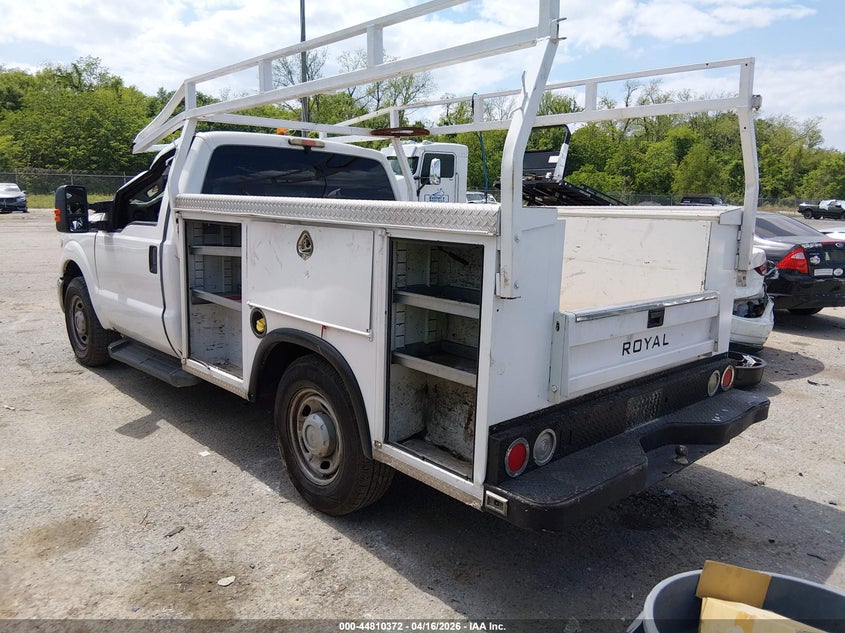 1FDBF2A69EEB82714 2014 Ford F250 6.2 F-250 Xl white