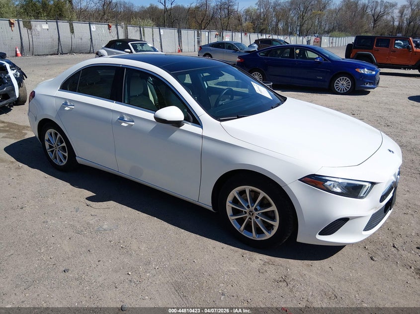 2019 Mercedes-Benz A 220