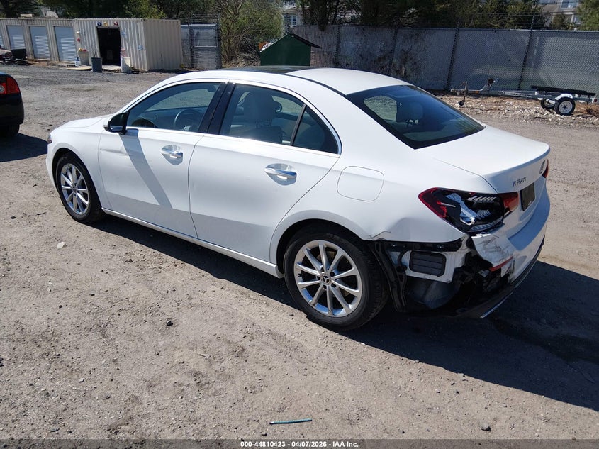 2019 Mercedes-Benz A 220