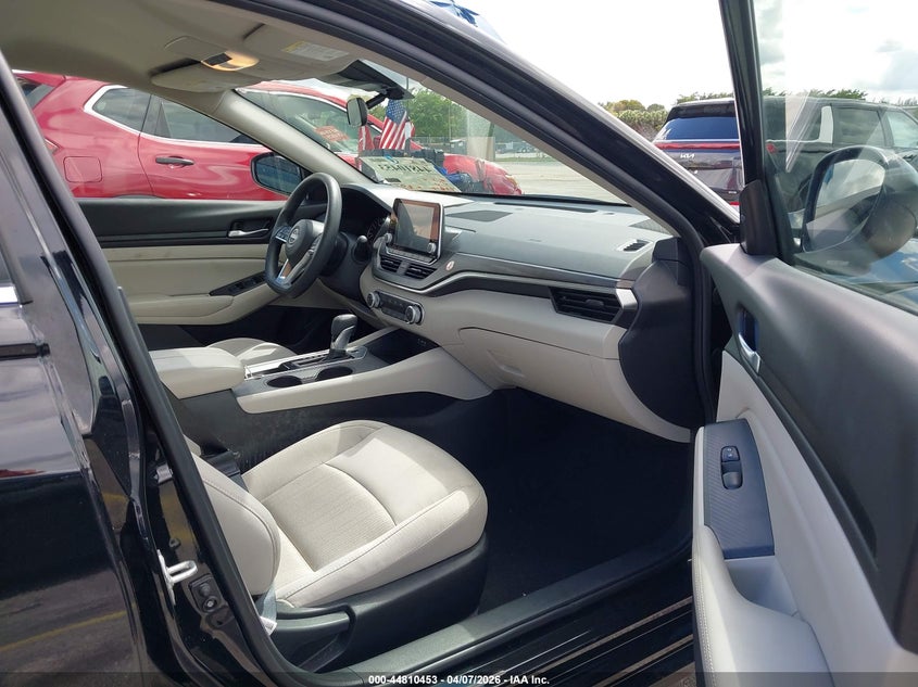 2025 Nissan Altima Sv Fwd