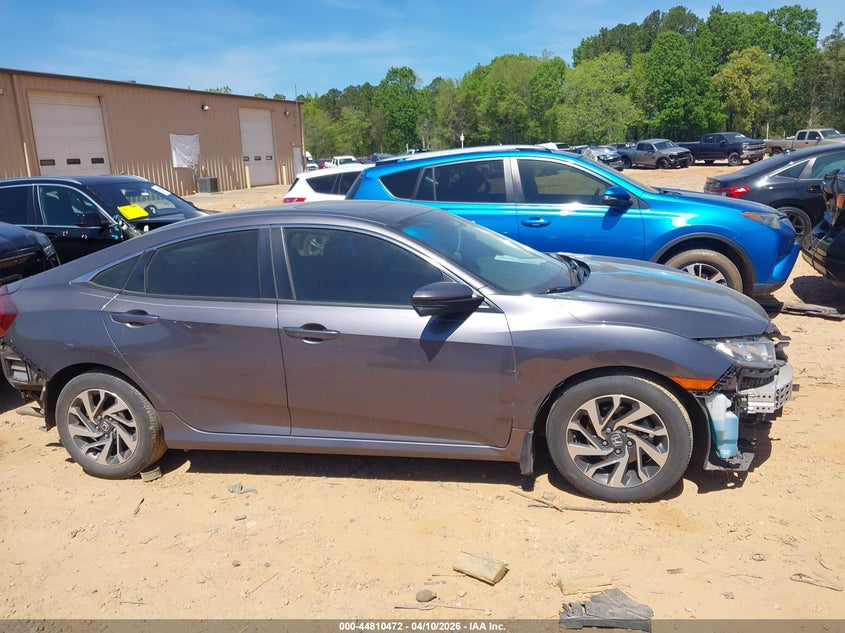 19XFC2F77HE016460 2017 Honda Civic 2.0 Ex grey