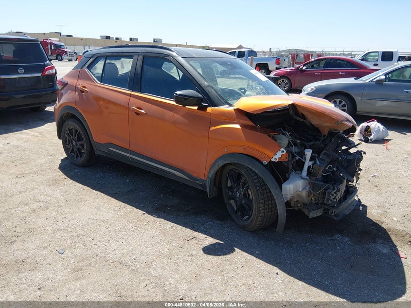 2022 Nissan Kicks Sr Xtronic Cvt