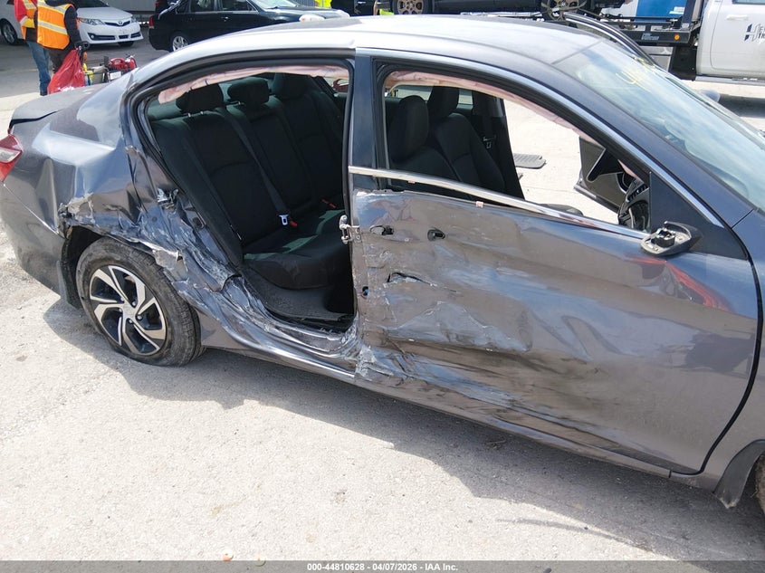 2016 HONDA ACCORD auction photo 6