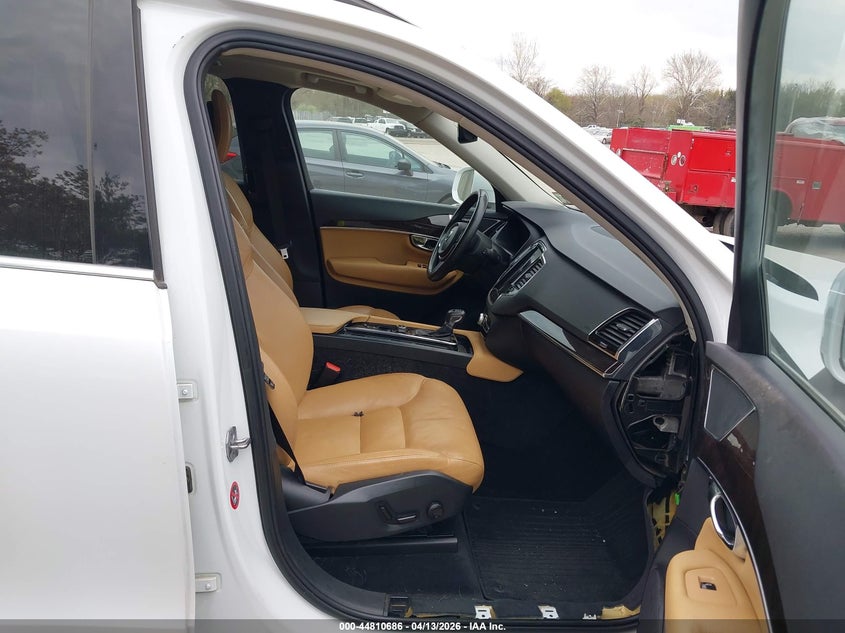 2016 Volvo Xc90 T6 Momentum