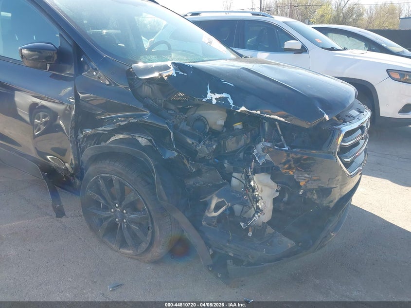 2018 Ford Escape 1.5 Se black Lot 111044810720 Vin 1FMCU9GD6JUC98896