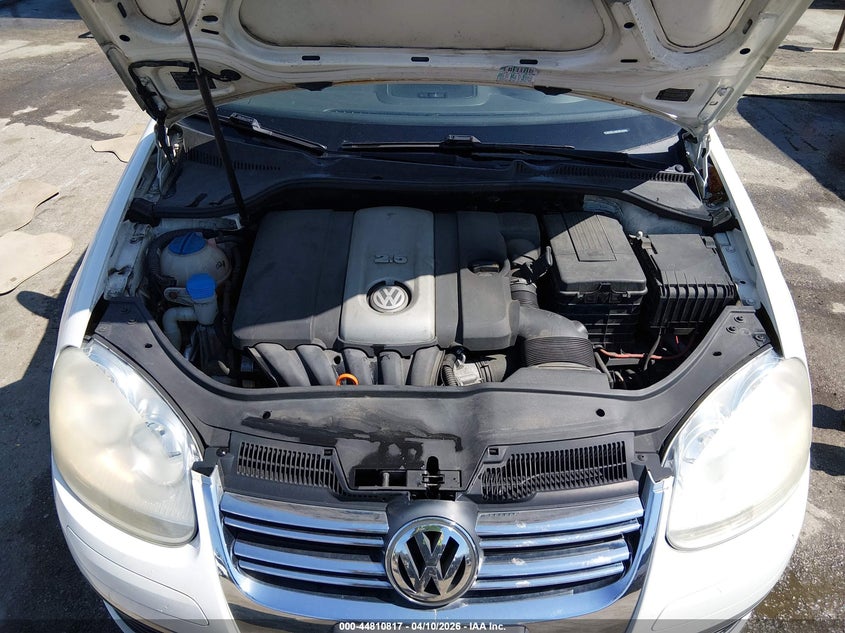 2008 Volkswagen Jetta Se/Sel VIN: 3VWRM71K68M121061 Lot: 44810817