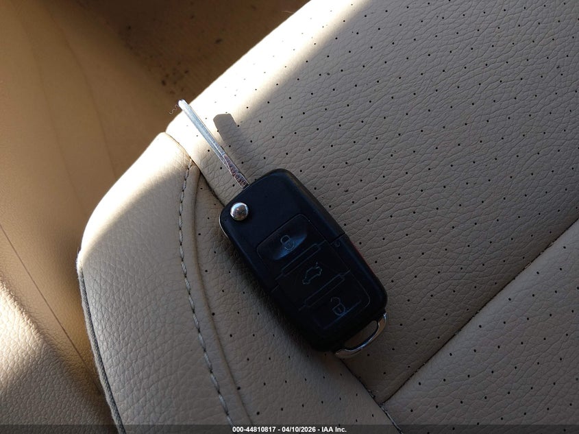 2008 Volkswagen Jetta Se/Sel VIN: 3VWRM71K68M121061 Lot: 44810817