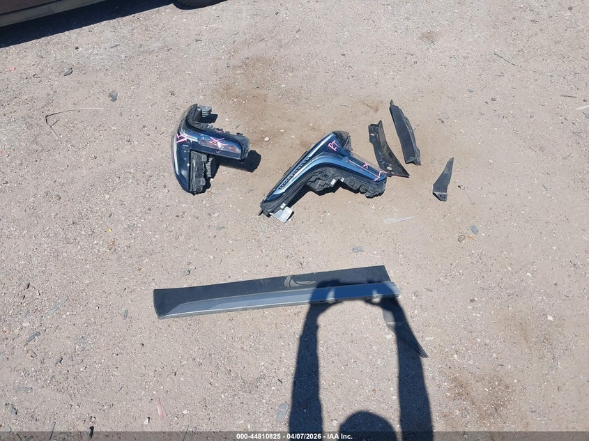 2020 Cadillac Xt4 Fwd Premium Luxury VIN: 1GYFZCR4XLF064730 Lot: 44810825