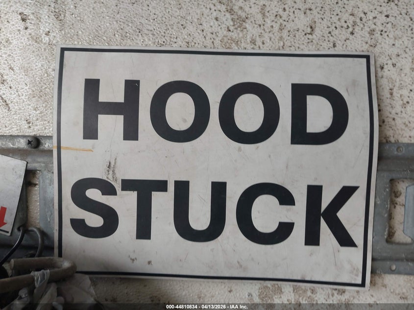 2022 Volvo Xc40 T5 Momentum VIN: YV4162UK9N2646186 Lot: 44810834