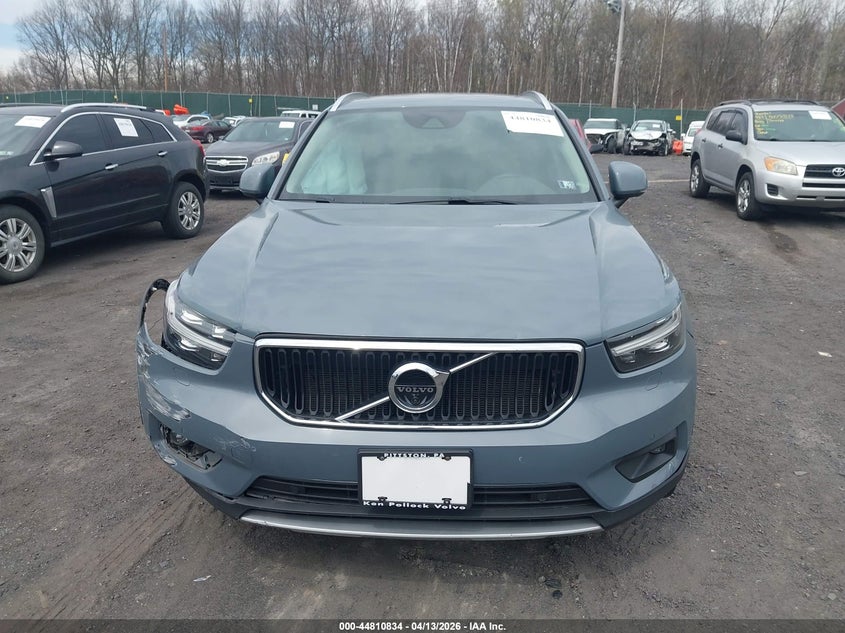 2022 Volvo Xc40 T5 Momentum VIN: YV4162UK9N2646186 Lot: 44810834