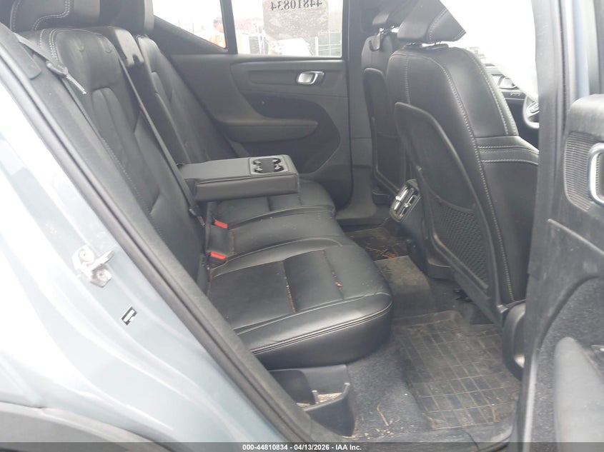 2022 Volvo Xc40 T5 Momentum VIN: YV4162UK9N2646186 Lot: 44810834