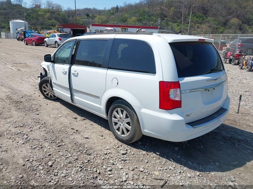 2016 Chrysler Town & Country Touring