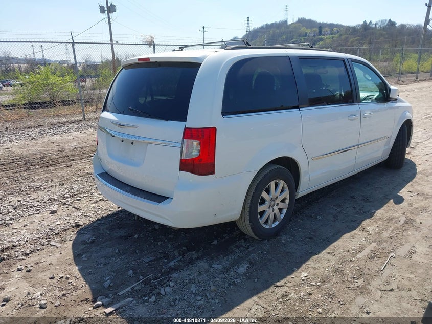 2016 Chrysler Town & Country Touring