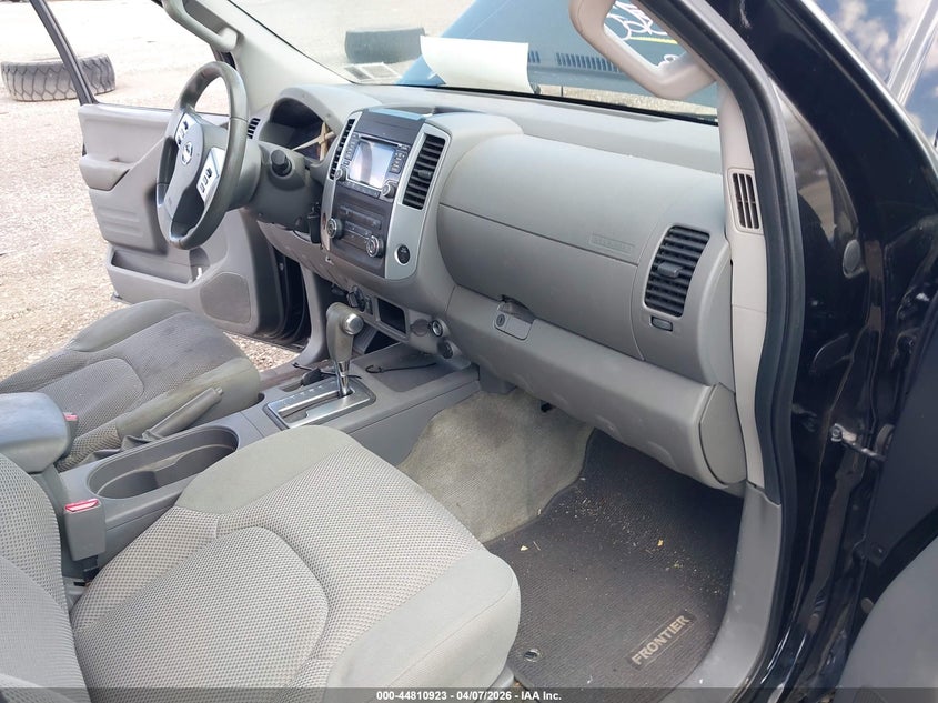 2016 Nissan Frontier Sv