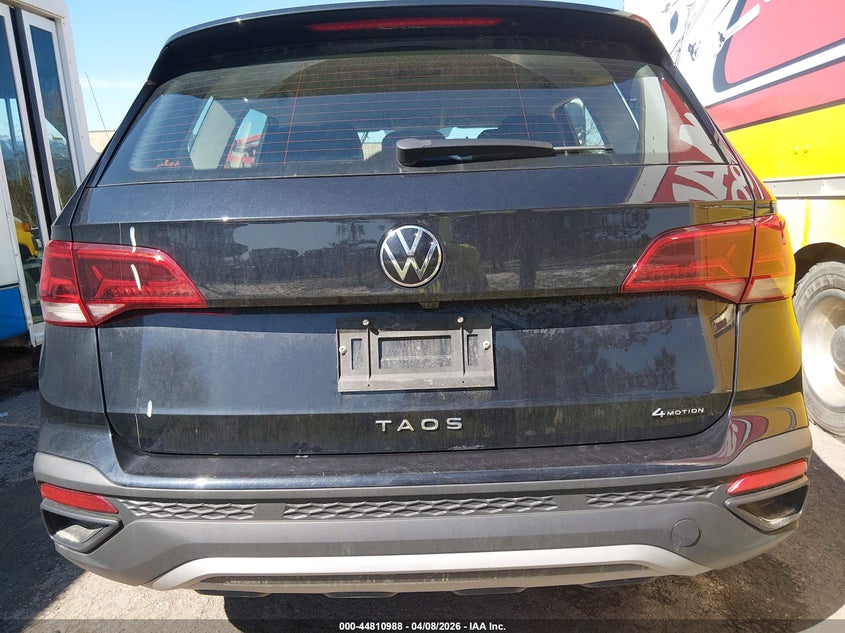 2022 Volkswagen Taos 1.5T S VIN: 3VVAX7B2XNM018695 Lot: 44810988