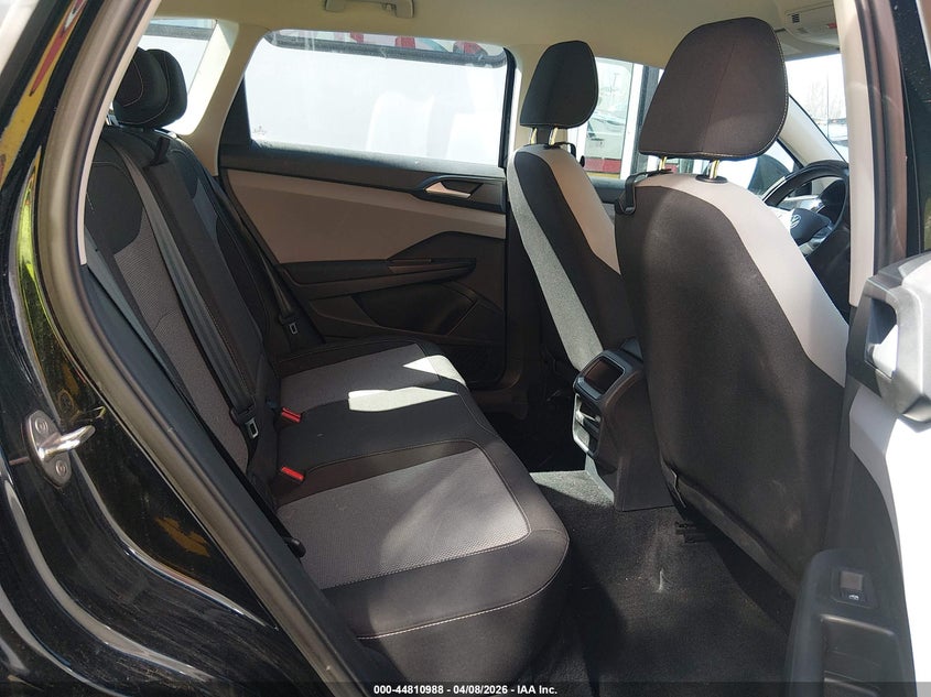 2022 Volkswagen Taos 1.5T S VIN: 3VVAX7B2XNM018695 Lot: 44810988