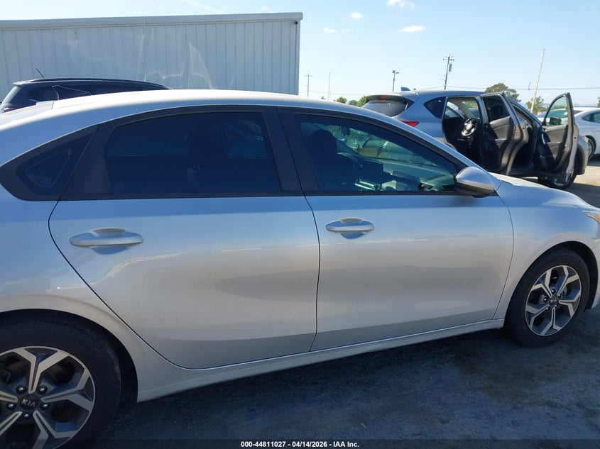 2021 Kia Forte Lxs VIN: 3KPF24AD4ME338821 Lot: 44811027