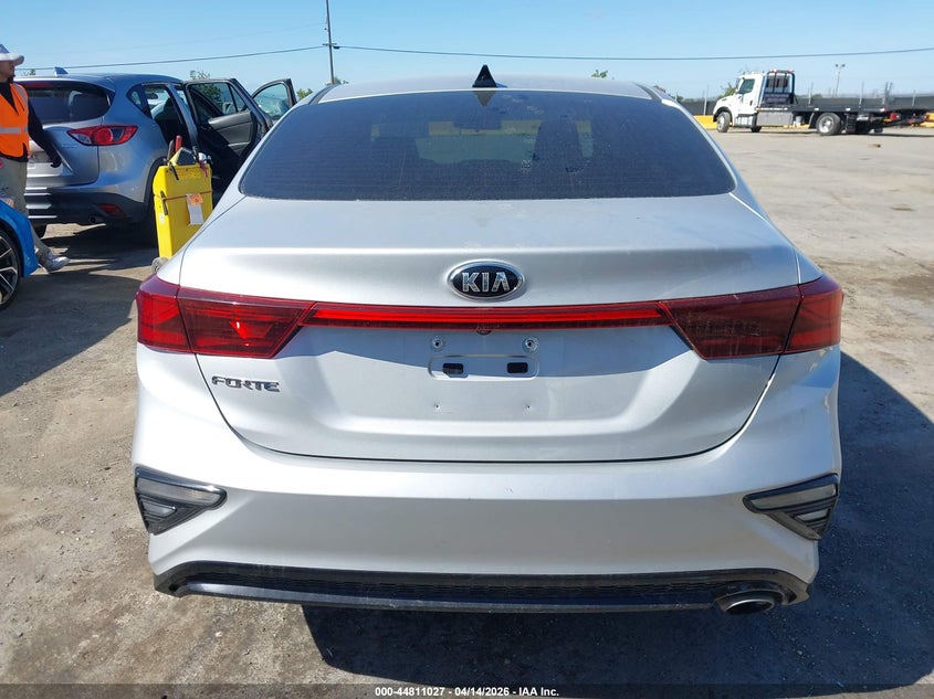 2021 Kia Forte Lxs VIN: 3KPF24AD4ME338821 Lot: 44811027