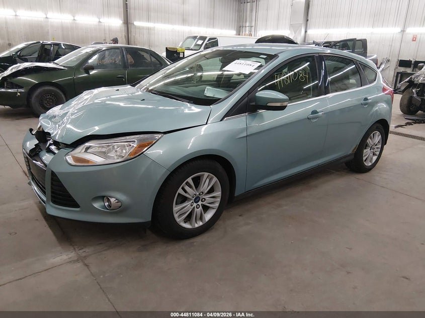 1FAHP3M29CL313763 2012 Ford Focus 2.0 Sel turquoise