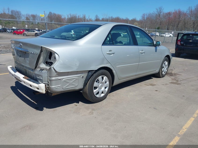 2004 Toyota Camry Le