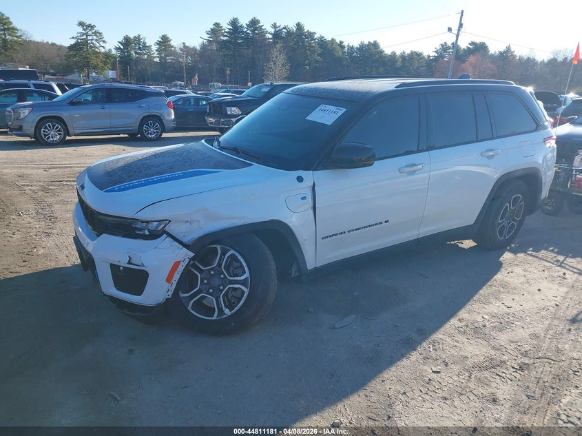 2023 JEEP GRAND CHEROKEE 4XE auction photo 2