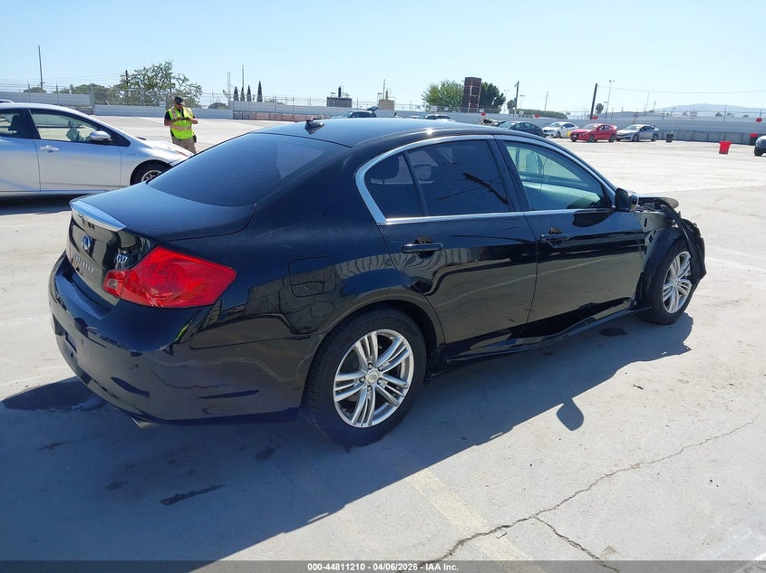 2012 Infiniti G37 Journey