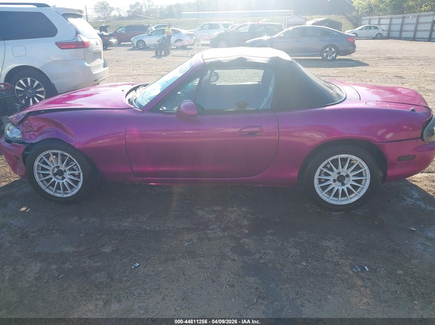 1999 Mazda Mx-5 Miata Leather Pkg/Popular Equipment Pkg/Sports Pkg/Touring Pkg VIN: JM1NB3533X0108319 Lot: 44811256