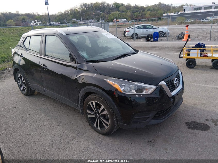NISSAN KICKS SV XTRONIC CVT 2020