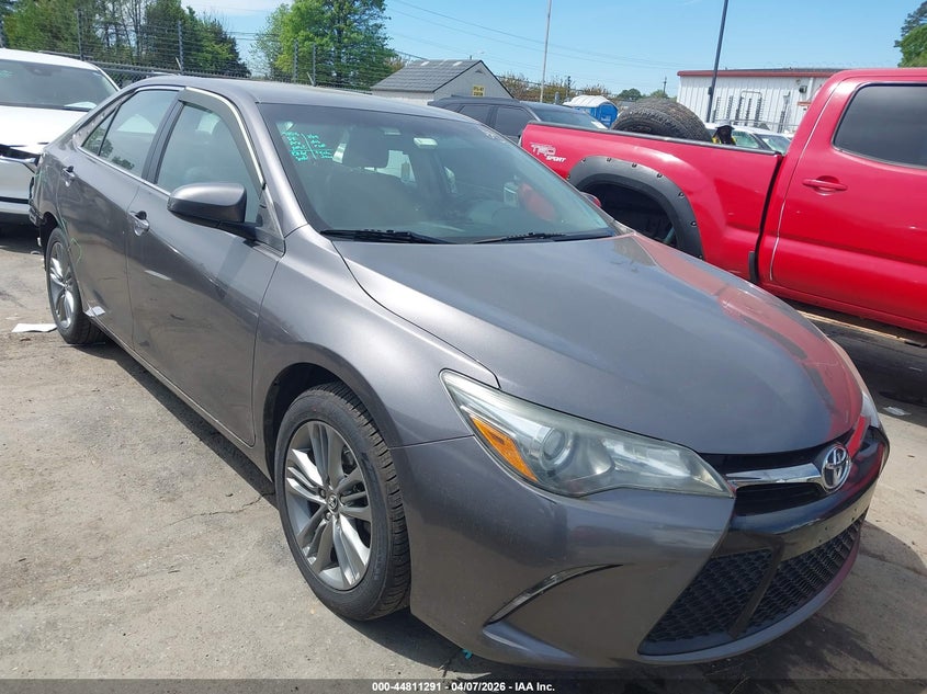 2017 TOYOTA CAMRY SE