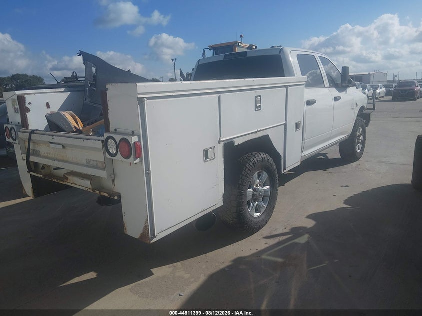 Vin: 3c6ud5clxcg147927, lot: 45308667, ram 2500 st 20124