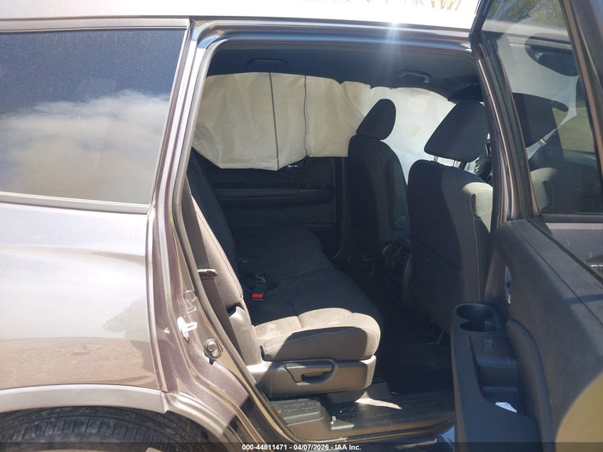 2021 Honda Passport 2Wd Sport VIN: 5FNYF7H25MB008229 Lot: 44811471