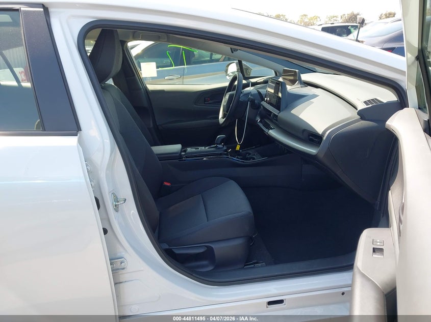 2025 Toyota Prius Le