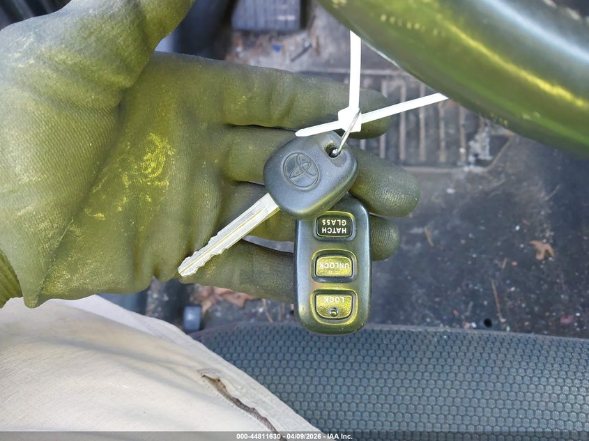 2005 Toyota Matrix Xr VIN: 2T1LR32EX5C469543 Lot: 44811630