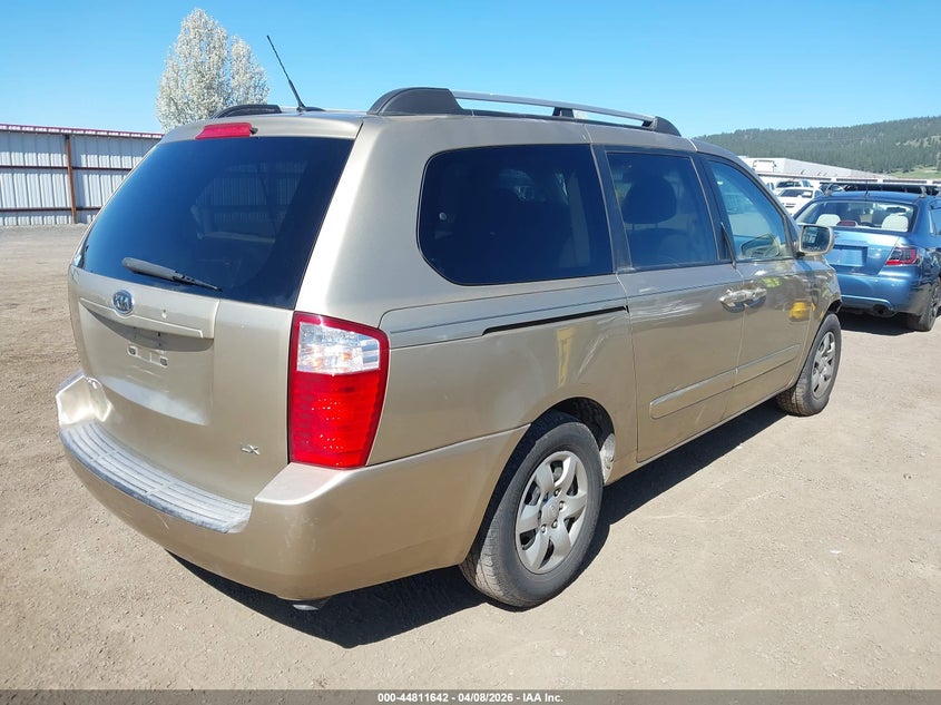 2009 Kia Sedona Lx