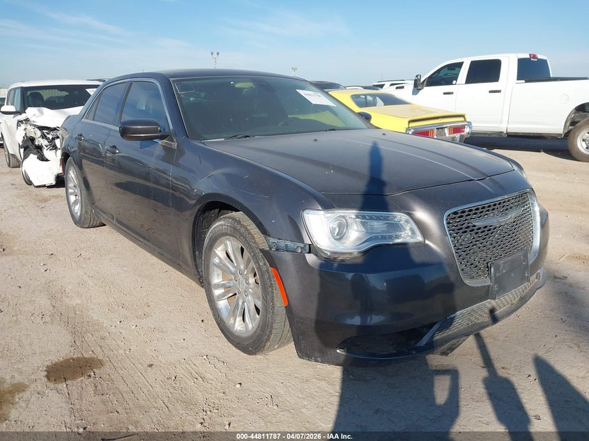 2016 Chrysler 300 Limited
