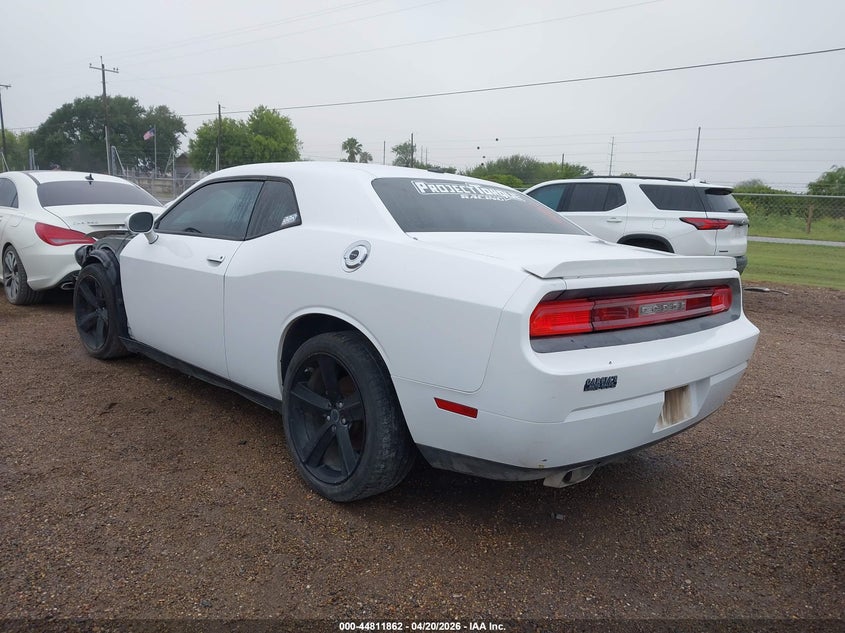 Vin: 2c3cdybt1dh530975, lot: 45309130, dodge challenger r/t 20133
